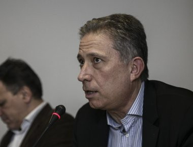 Κ.Χρυσόγονος: Φεύγει και... δεν αφήνει πίσω του έδρα